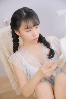 谢俞被塞东西